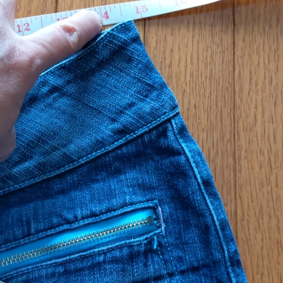 4/$15 Women Short - Picture 5 of 7